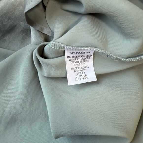 Soprano High Neck Shift Midi Dress in Sage Green Women’s size Small Racer Back - Picture 6 of 8